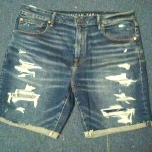 Nwt American eagle distressed jean shorts 38 🔥🔥🔥